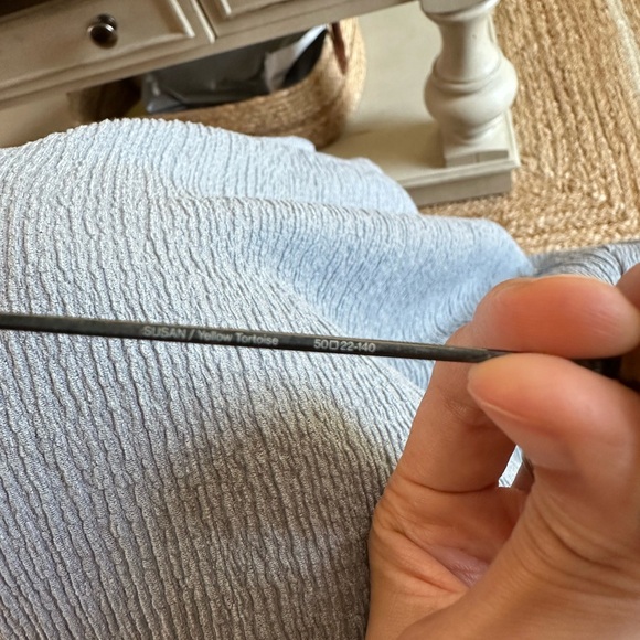 Glasses - Picture 3 of 7